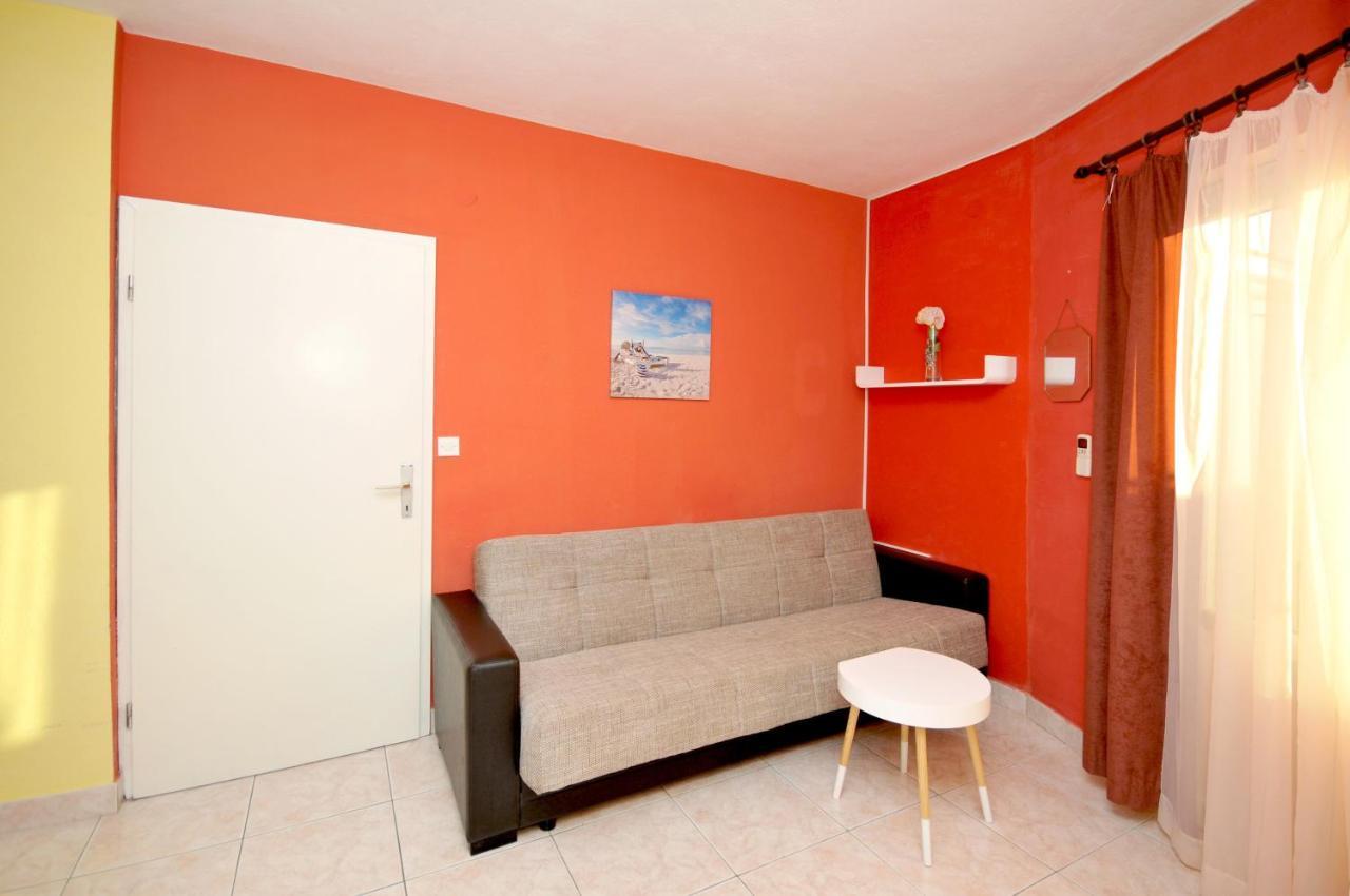 Apartments With A Parking Space Okrug Donji, Ciovo - 13732 Donji Okrug  Εξωτερικό φωτογραφία