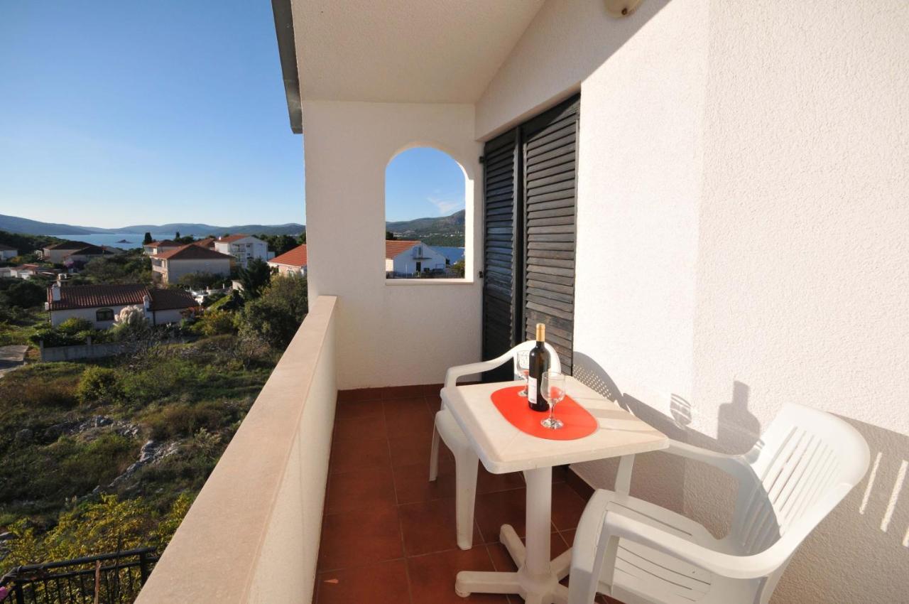 Apartments With A Parking Space Okrug Donji, Ciovo - 13732 Donji Okrug  Εξωτερικό φωτογραφία
